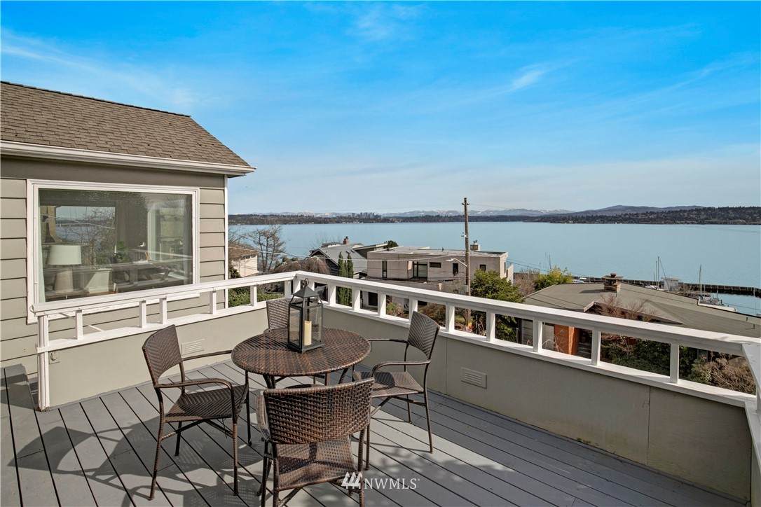 317 Erie Avenue - Photo 1
