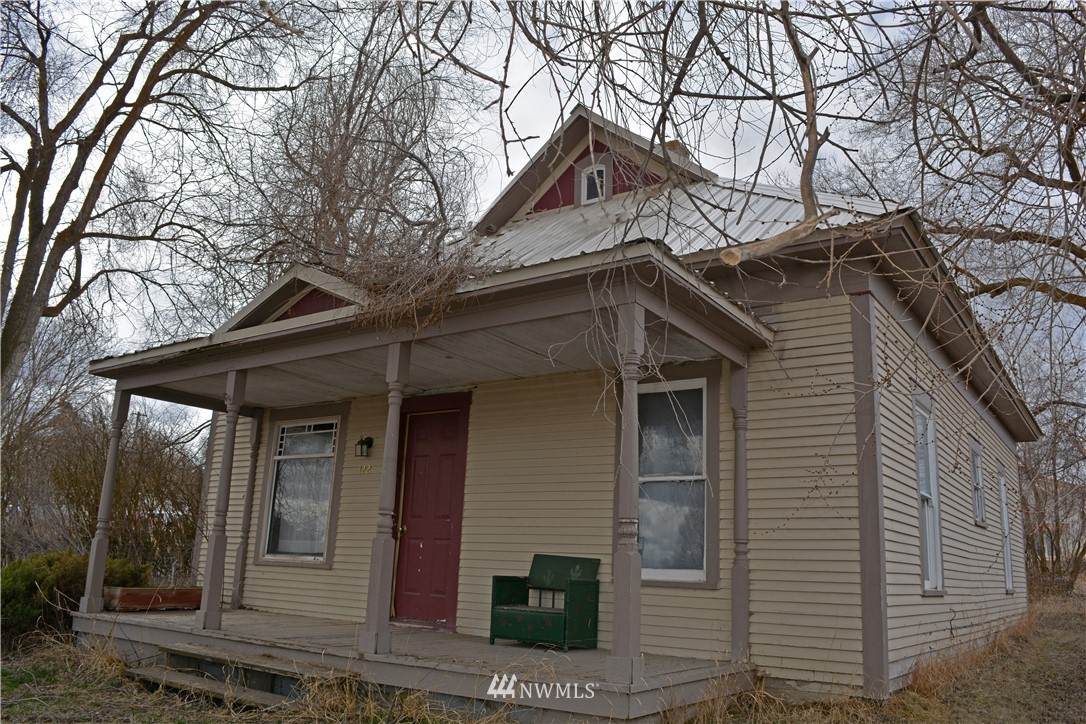 122 4th Street - Photo 1