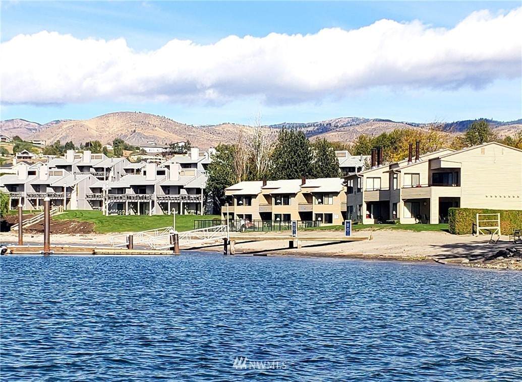 1 Lakeside 720-B - Photo 1