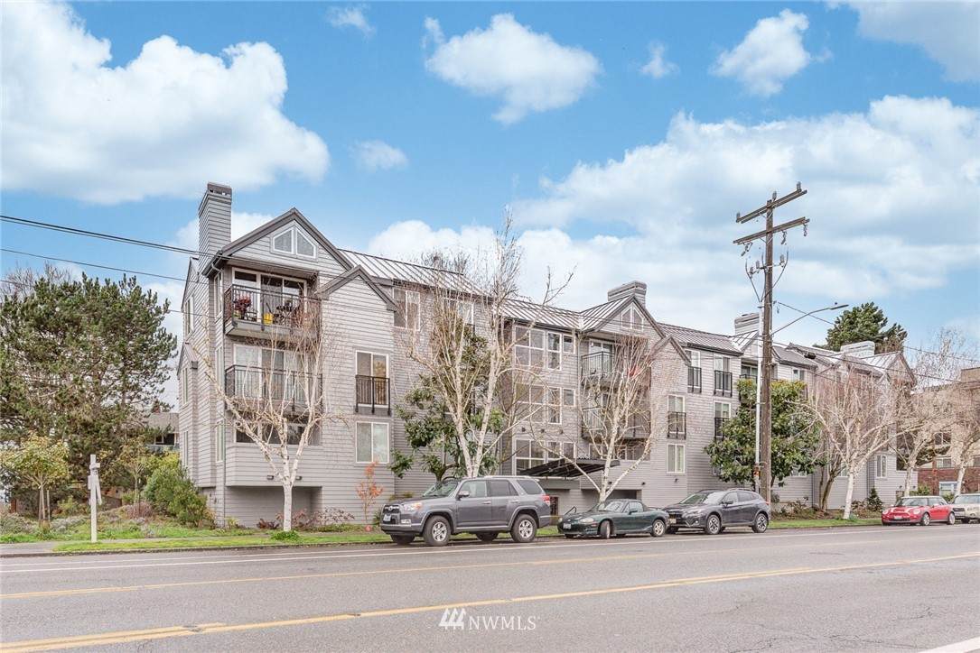 5901 Phinney Avenue - Photo 1