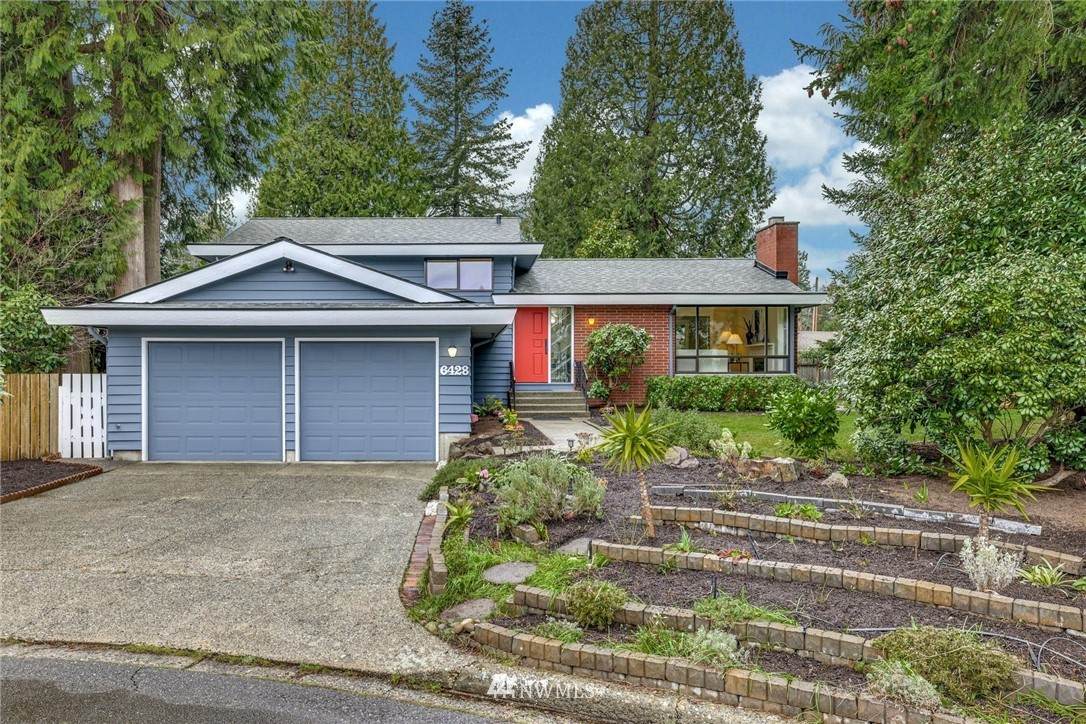 6428 129th Avenue - Photo 1