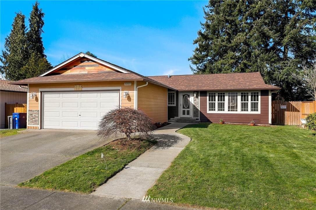 5227 107th Street - Photo 1