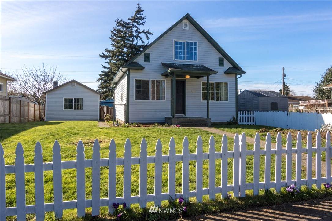 1614 Baker Avenue - Photo 1