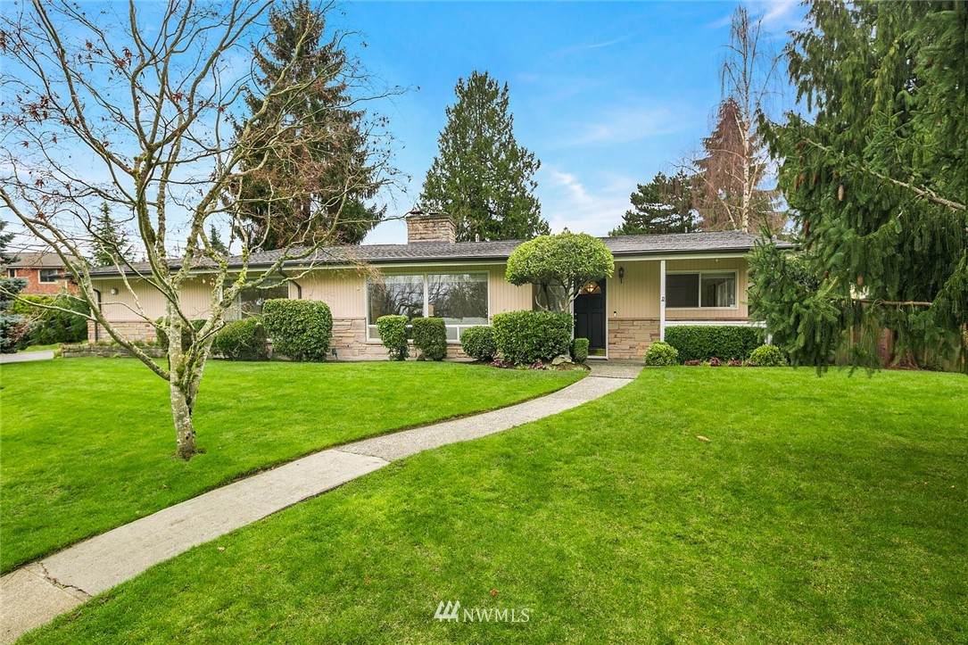 9215 40th Street - Photo 1