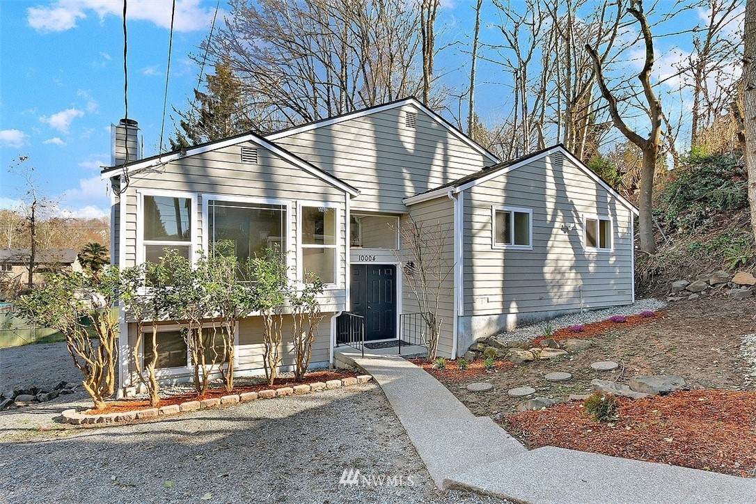 10004 Beacon Avenue - Photo 1