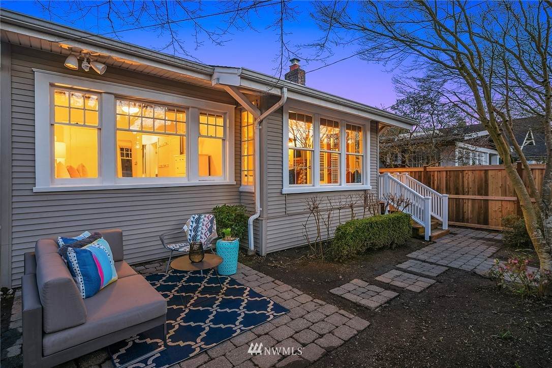 4740 Latona Avenue - Photo 1