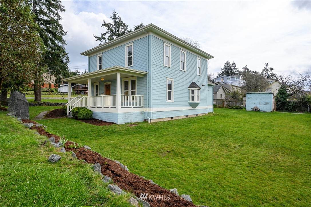503 4th Street - Photo 1