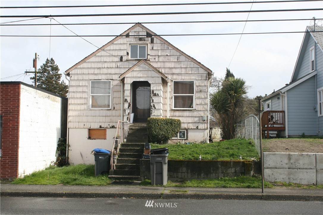 820 Park Avenue - Photo 1