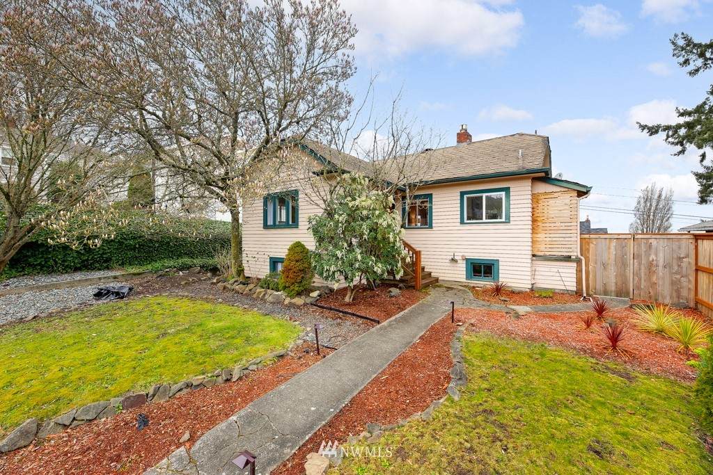 6547 40th Avenue - Photo 1