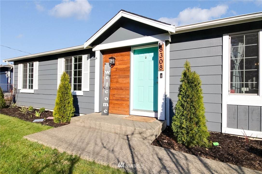 8306 183rd Avenue - Photo 1