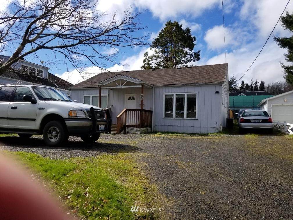 650 Fowler Street - Photo 1