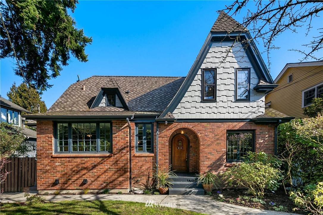 812 36th Avenue - Photo 1