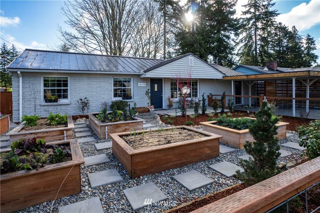 18218 Palatine Avenue - Photo 1