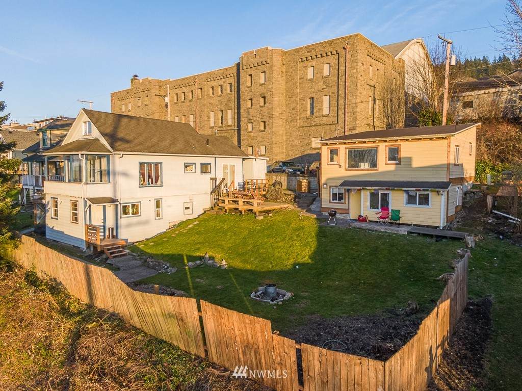 516 Boulevard - Photo 1