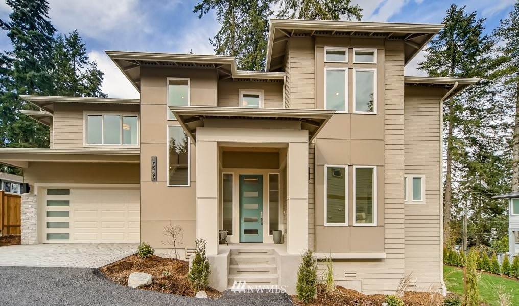 15229 Fremont Avenue - Photo 1