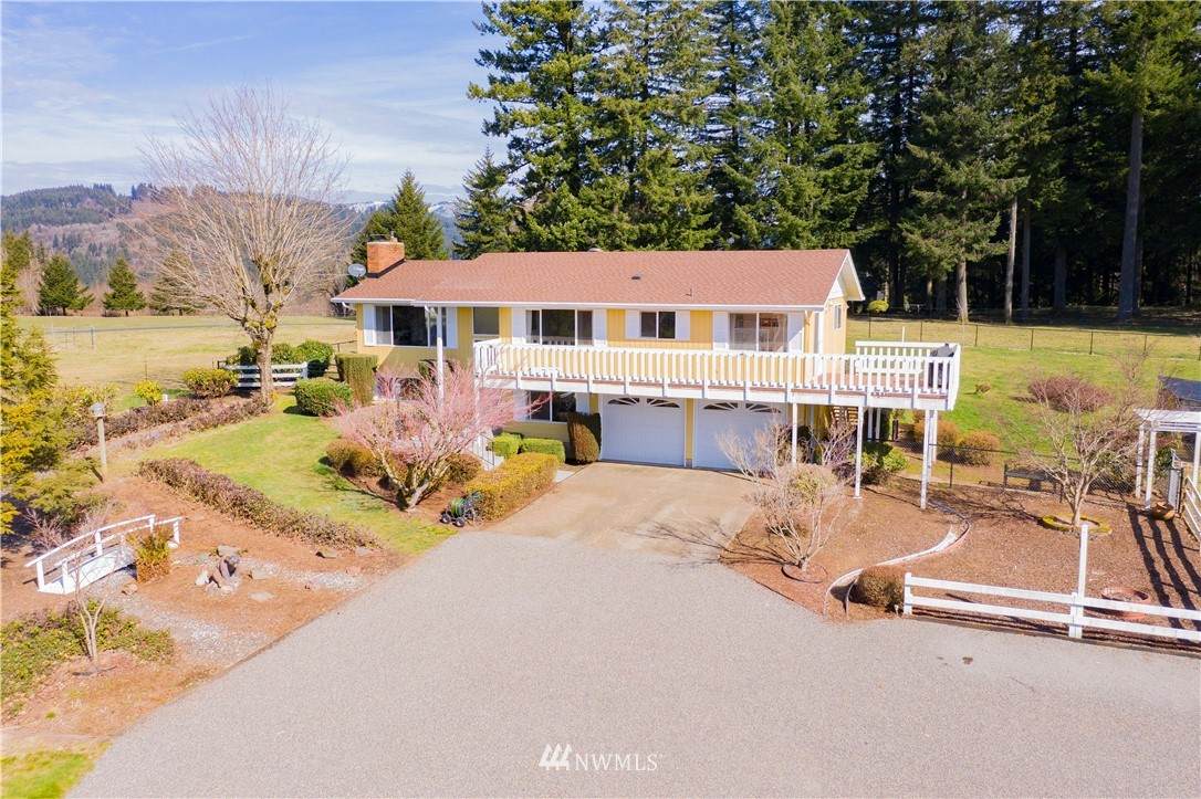 713 352nd Avenue - Photo 1