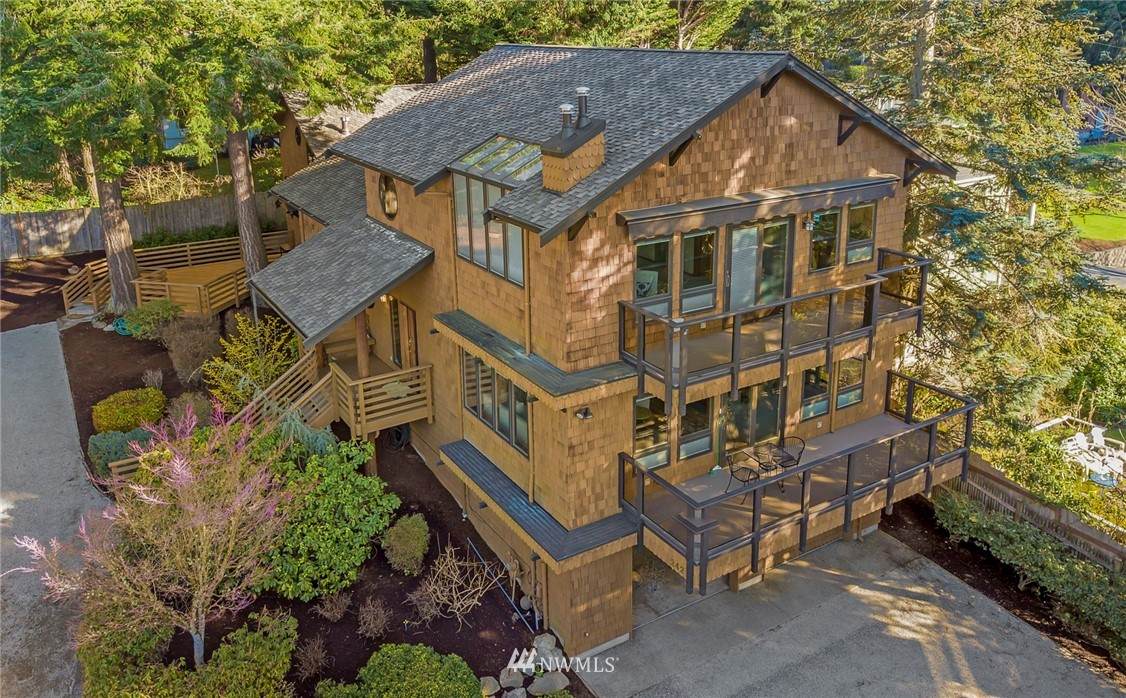 2421 151st Street - Photo 1