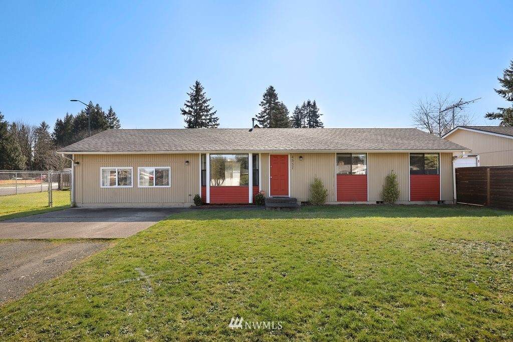 4537 23 Avenue - Photo 1