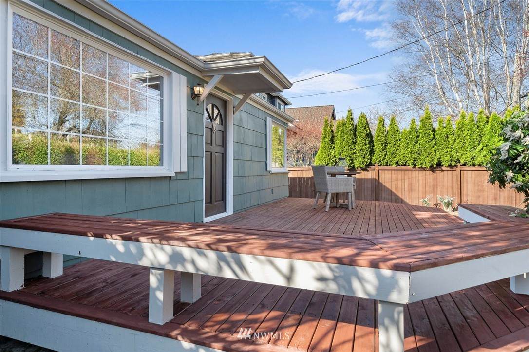 4315 32nd Avenue - Photo 1