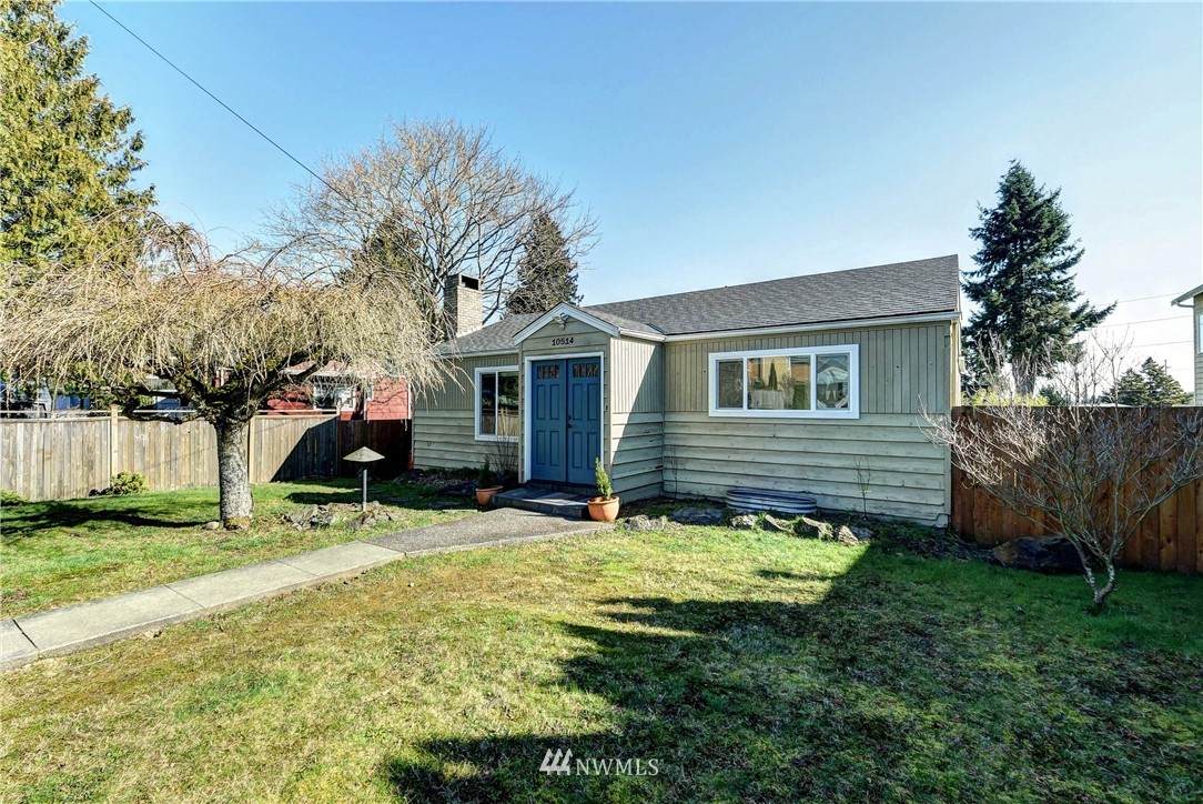 10514 North Park Avenue - Photo 1