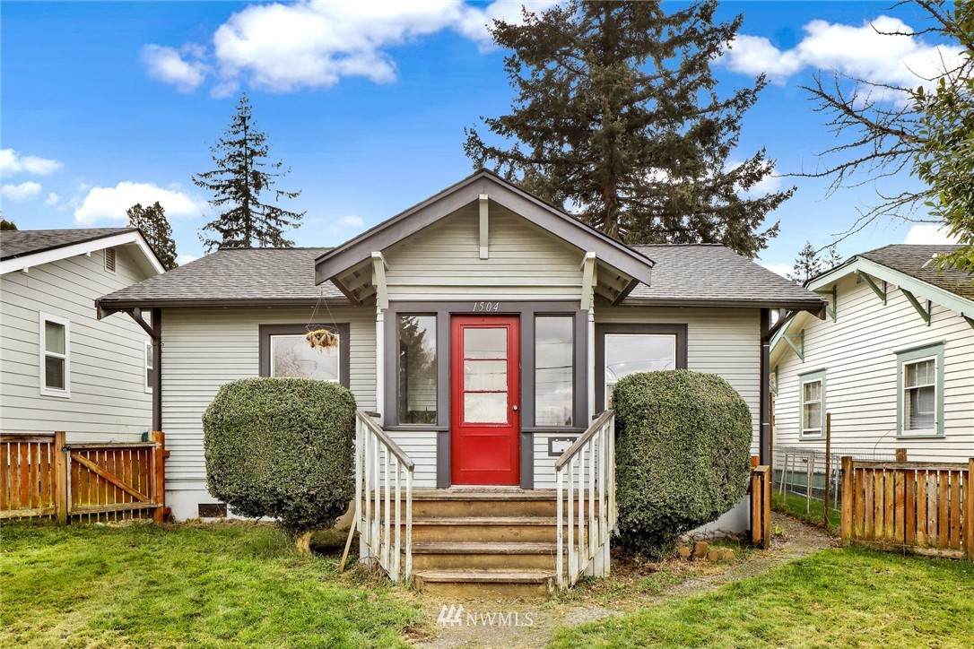 1504 Lakeway Drive - Photo 1