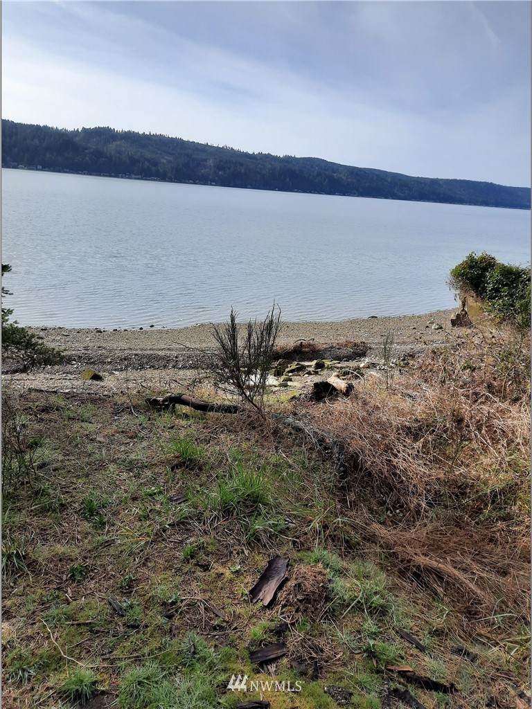 9500 North Shore Road - Photo 1