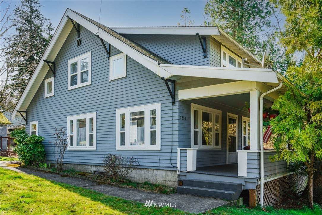 2314 Lakeway Drive - Photo 1