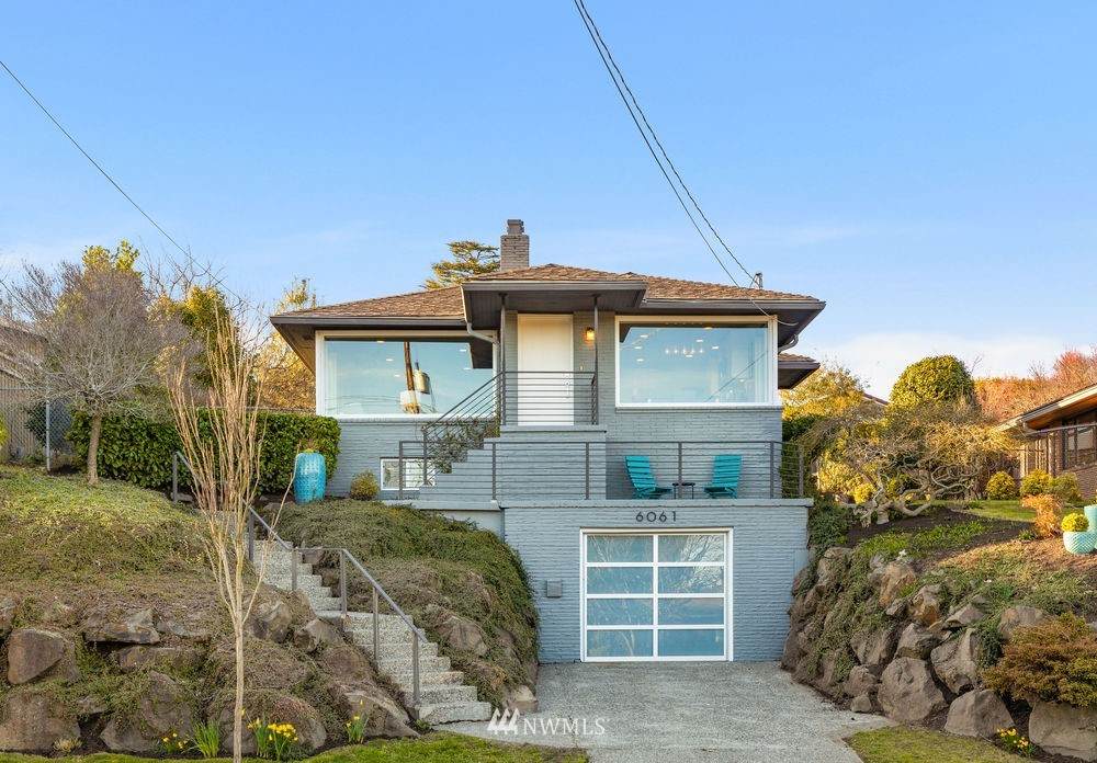 6061 Seward Park Avenue - Photo 1