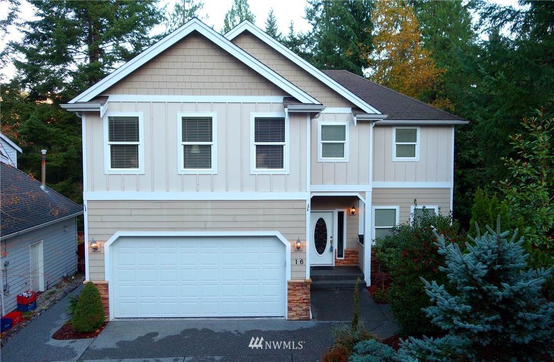 16 Fairway Lane - Photo 1
