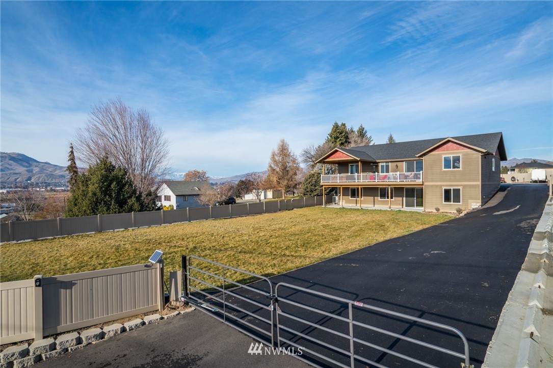 151 23rd Street - Photo 1