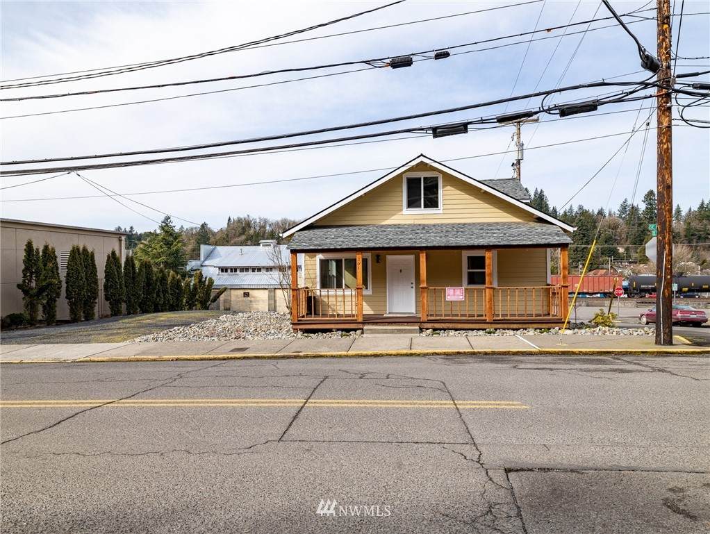 201 1st Street - Photo 1