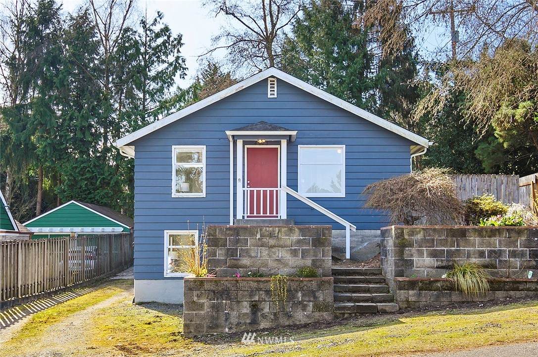 4503 95th Street - Photo 1