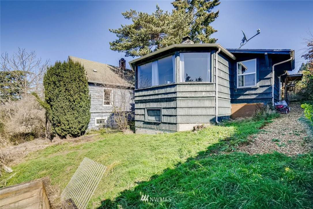 9322 47th Avenue - Photo 1
