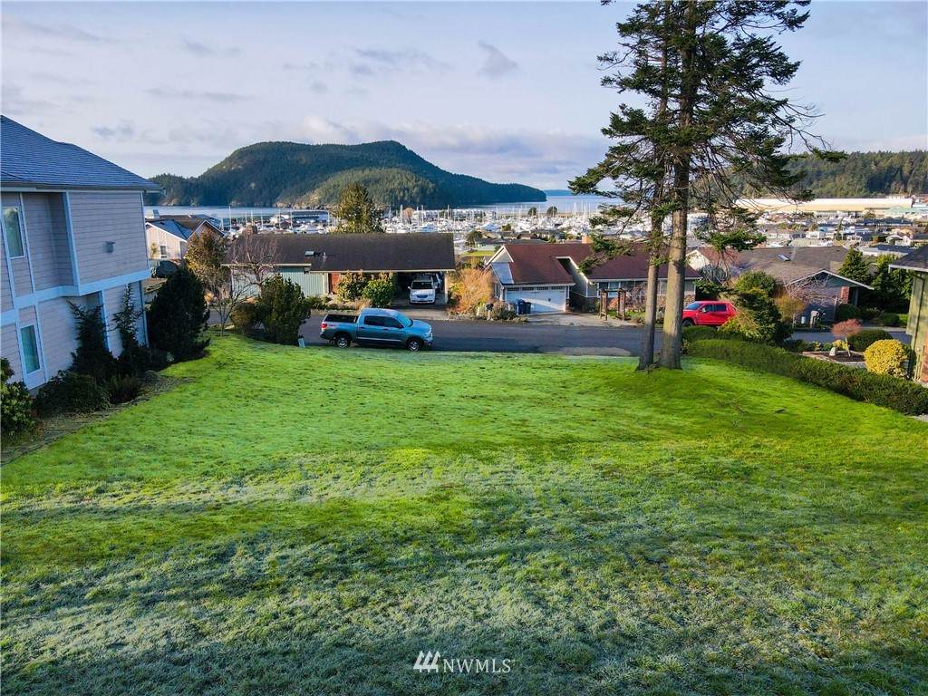5104 Macbeth Drive - Photo 1