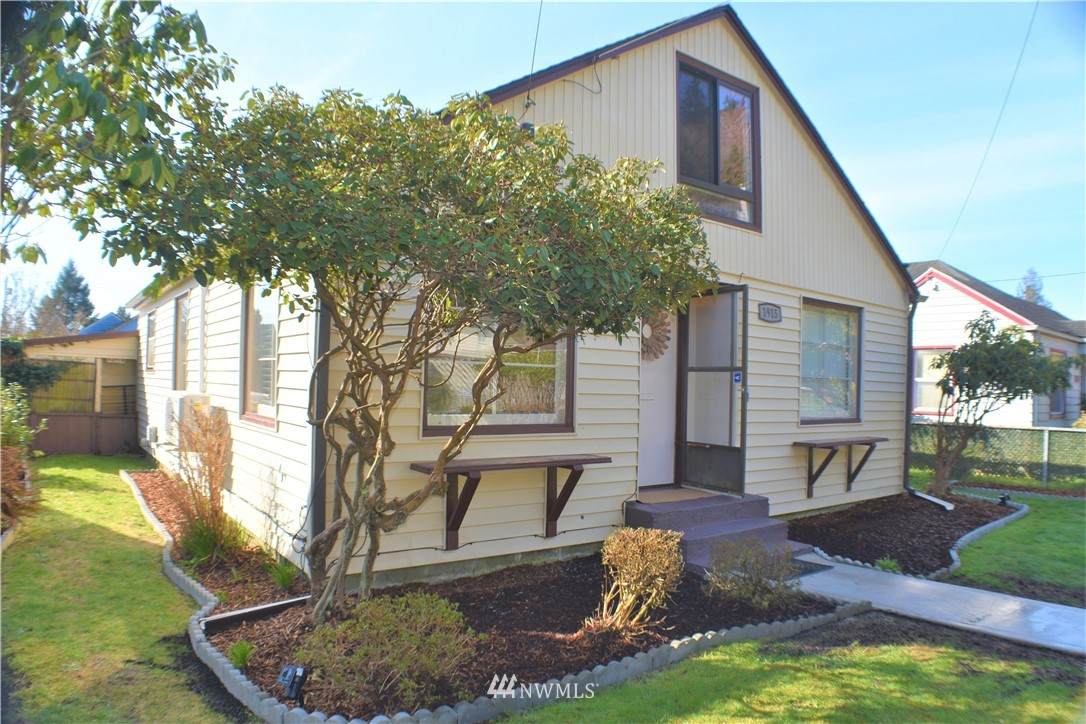 1915 5th Street - Photo 1