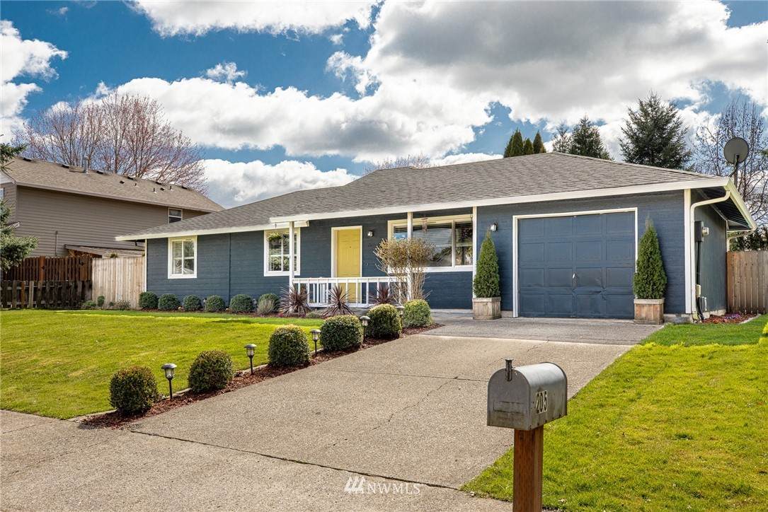 205 14th Street - Photo 1