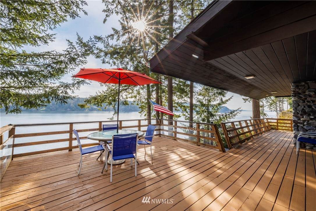 413 Herron Boulevard - Photo 1