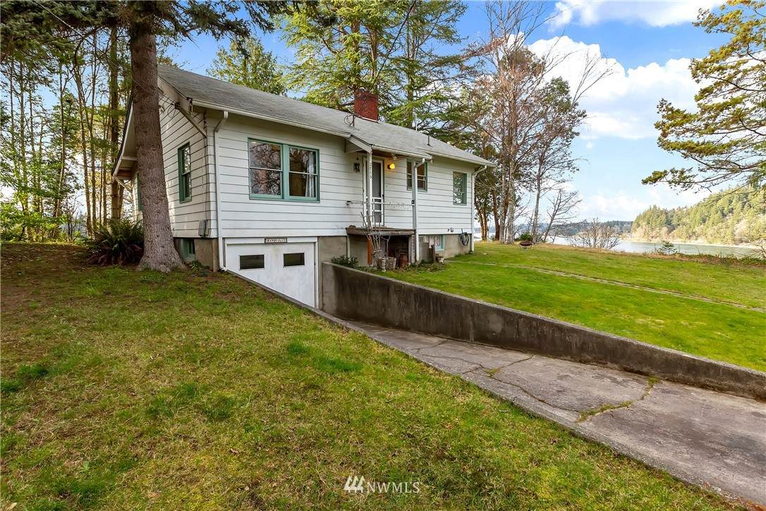 2715 Lafayette Avenue - Photo 1