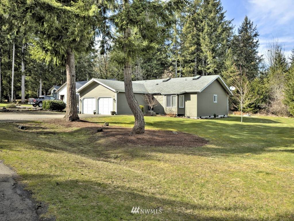 281 Sunrise Drive - Photo 1
