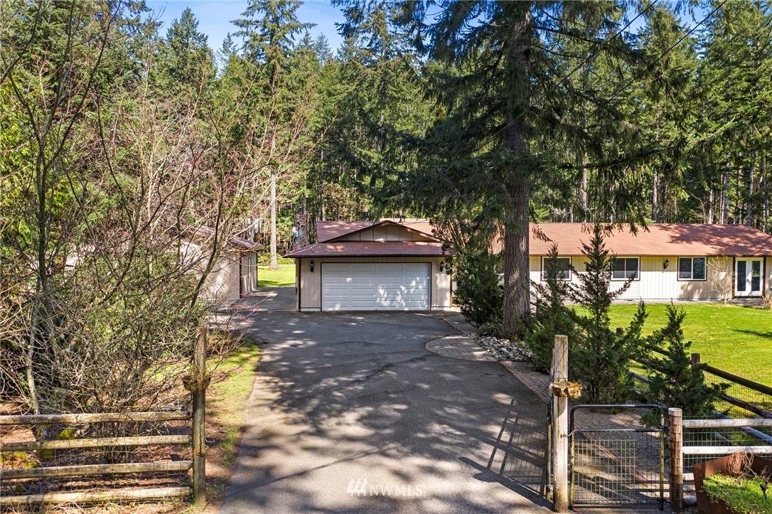 1595 Minterbrook Road - Photo 1