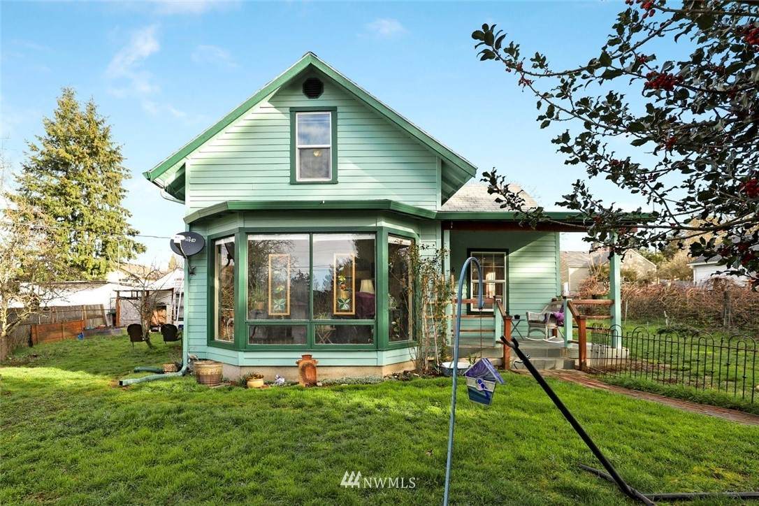 1006 36th Street - Photo 1