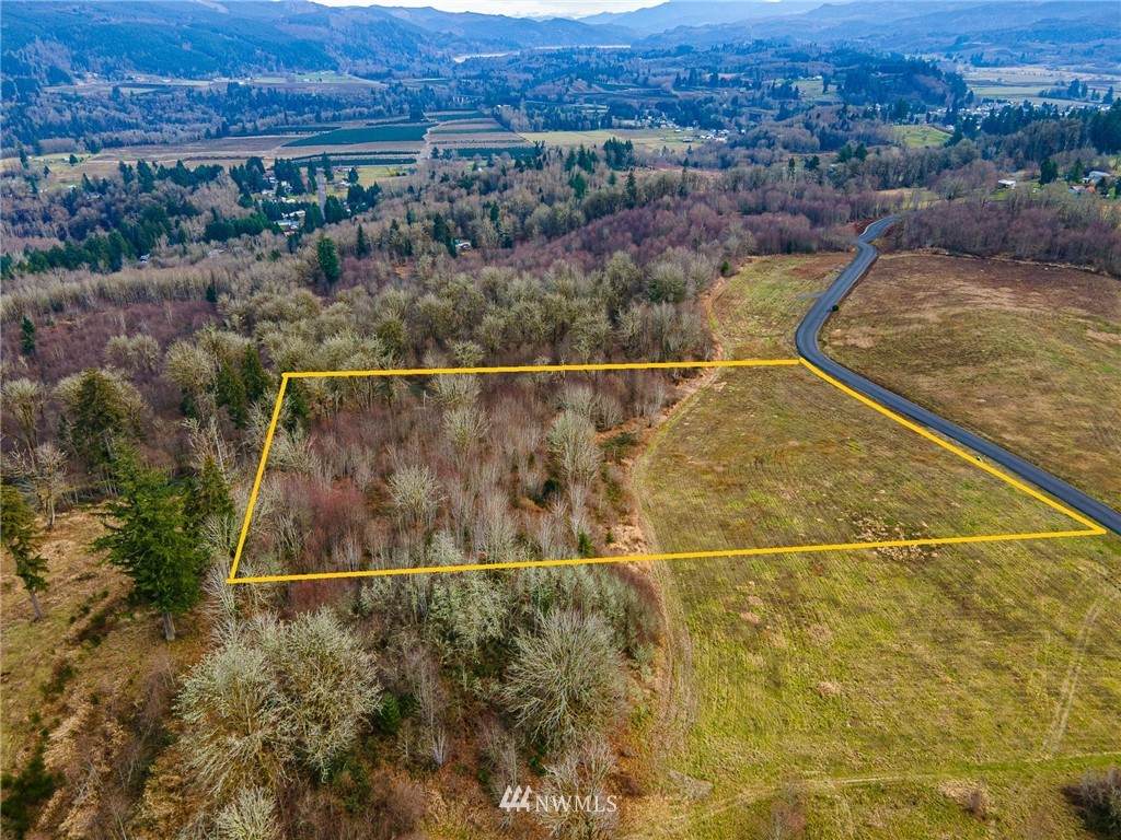 174 Breezy Lane - Photo 1