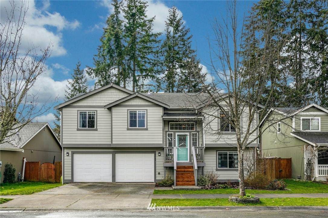 15785 104th Avenue - Photo 1