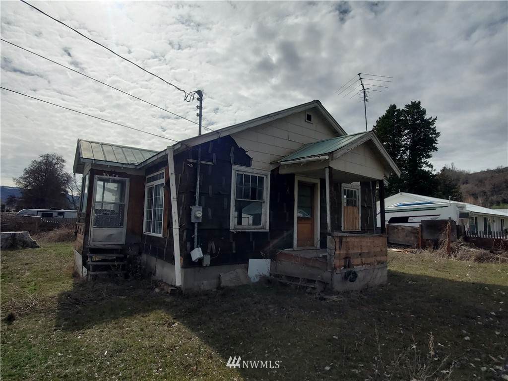 501 4th Avenue - Photo 1