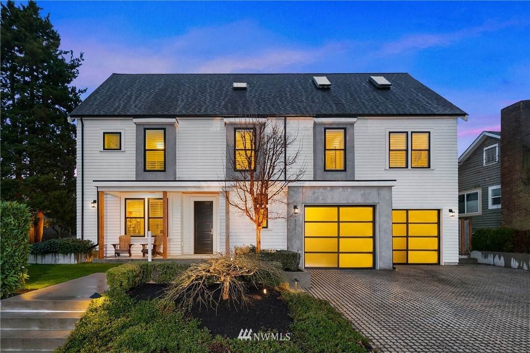 2501 6th Ave W - Photo 1