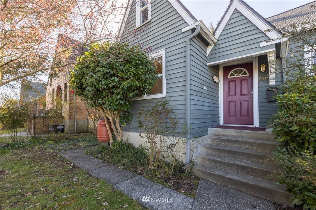 617 High Avenue - Photo 1