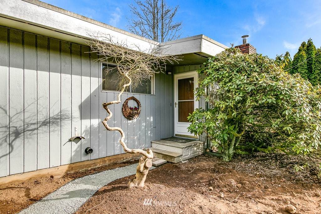 7223 135th Street - Photo 1