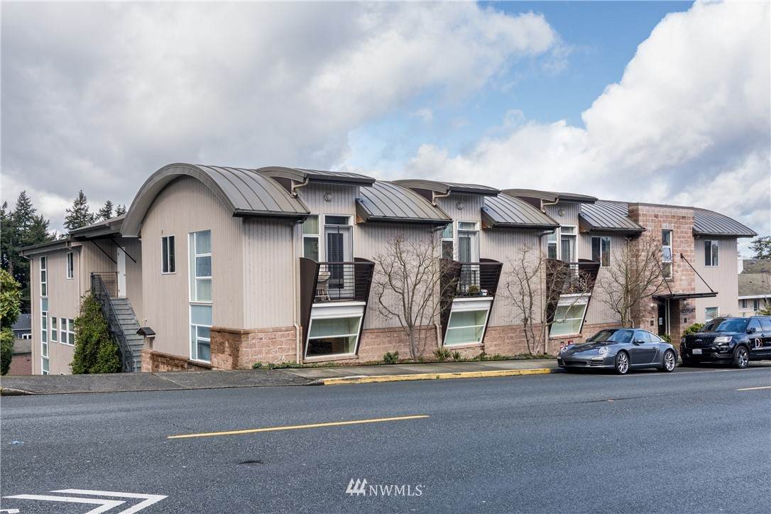 654 5th Avenue - Photo 1