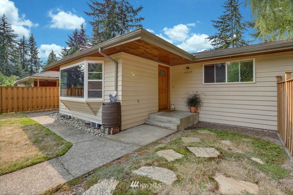 14019 Interlake Avenue - Photo 1
