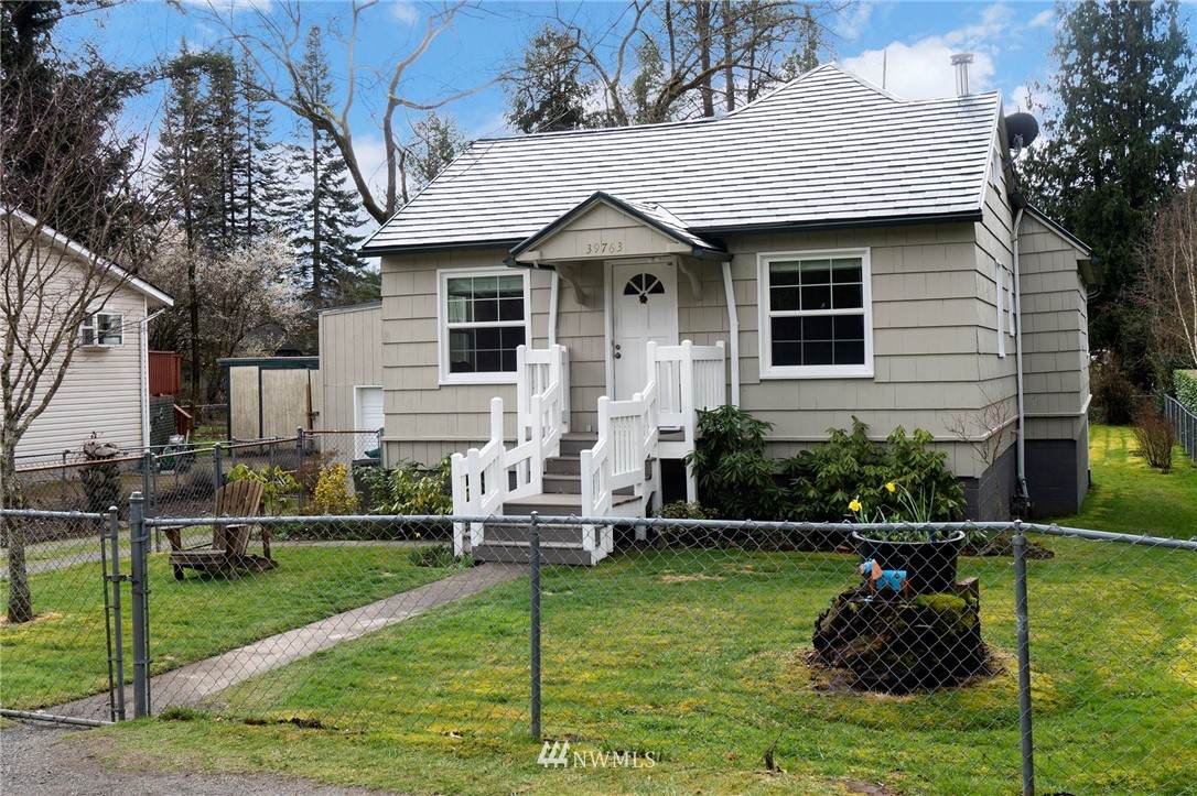 39763 Walnut Street - Photo 1